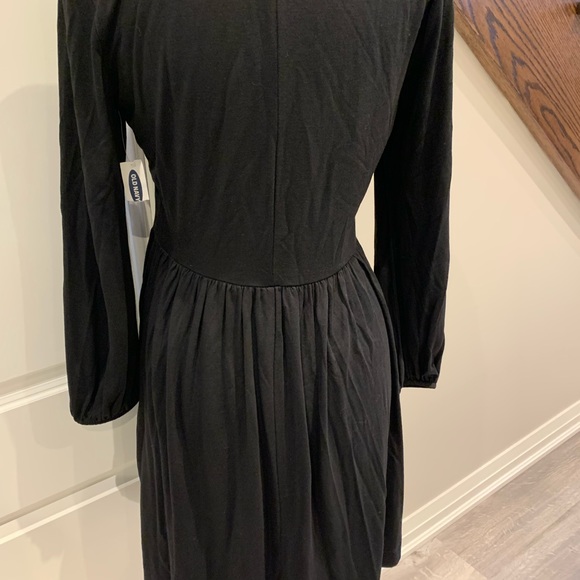 Black jersey dress, Old Navy, size M, brand new tags on - Picture 4 of 7